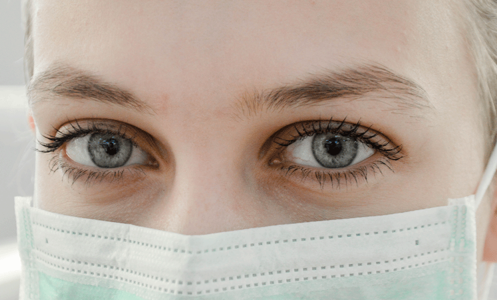 woman with coronavirus