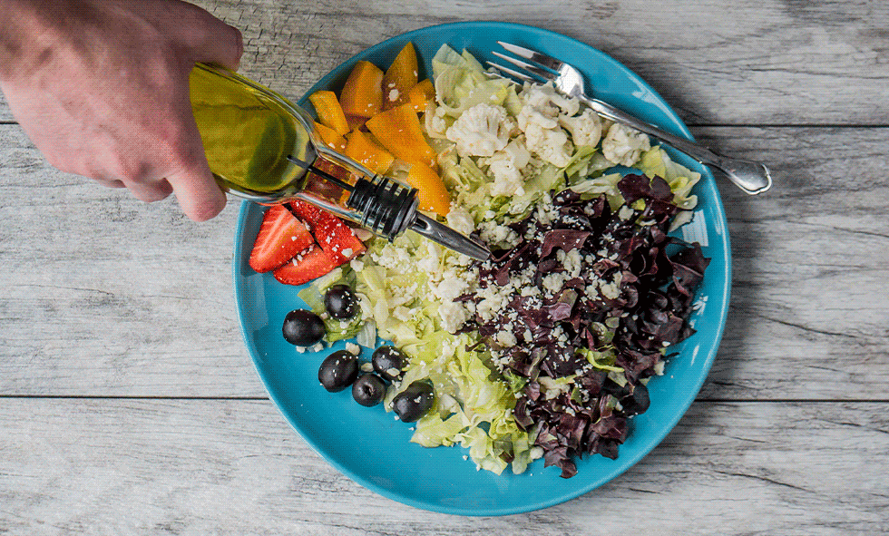 Mediterranean diet plate with vegetables and olive oil
